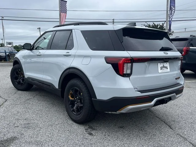 New 2026 Space White Metallic Ford Tremor® image 4