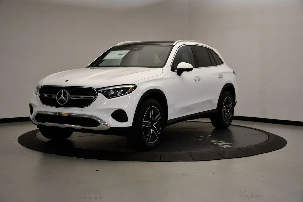 Certified Used 2026 Polar White Mercedes-Benz GLC 300 image 1