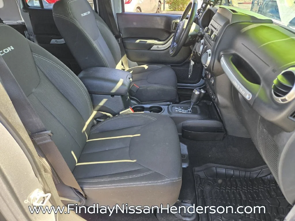 Used 2017 Silver Jeep Unlimited Rubicon image 15