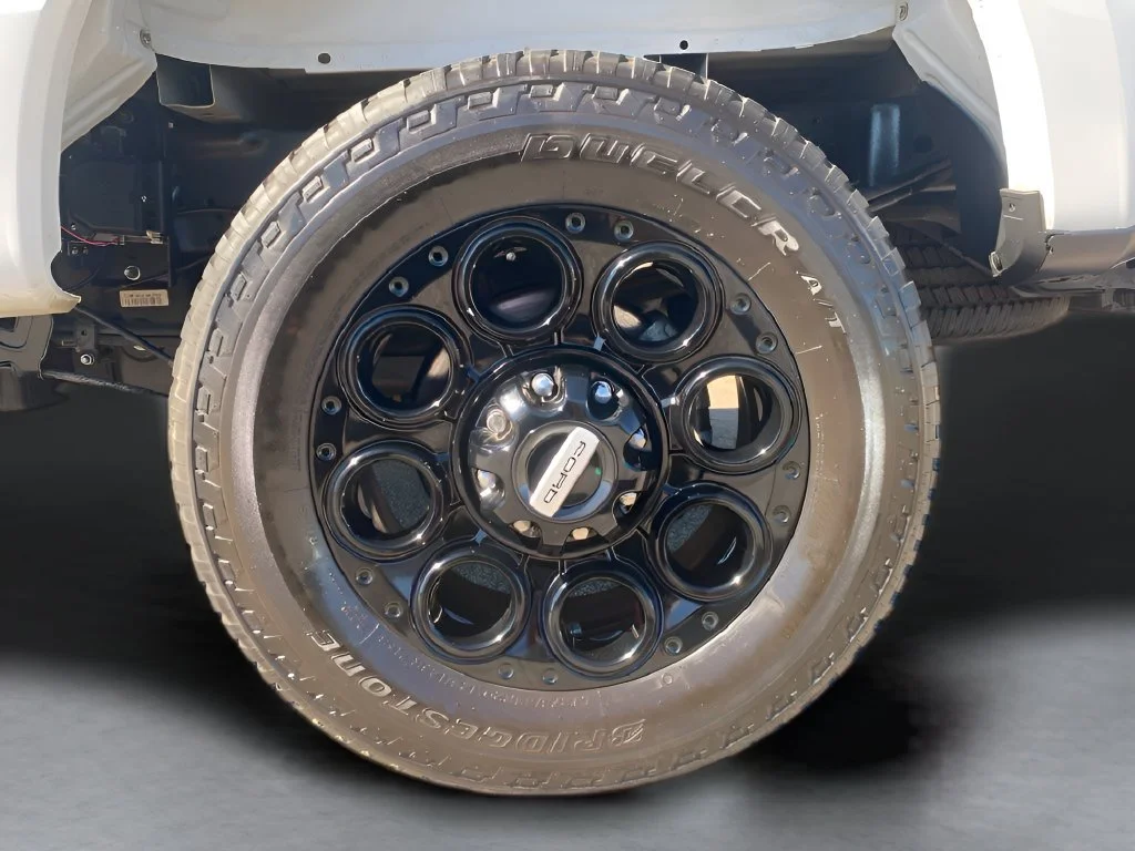 Used 2021 White Ford XL image 40