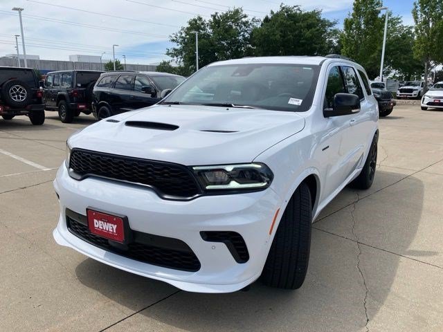 New 2026 White Knuckle Clear-Coat Exterior Paint Dodge GT Premium HEMI V8 image 3
