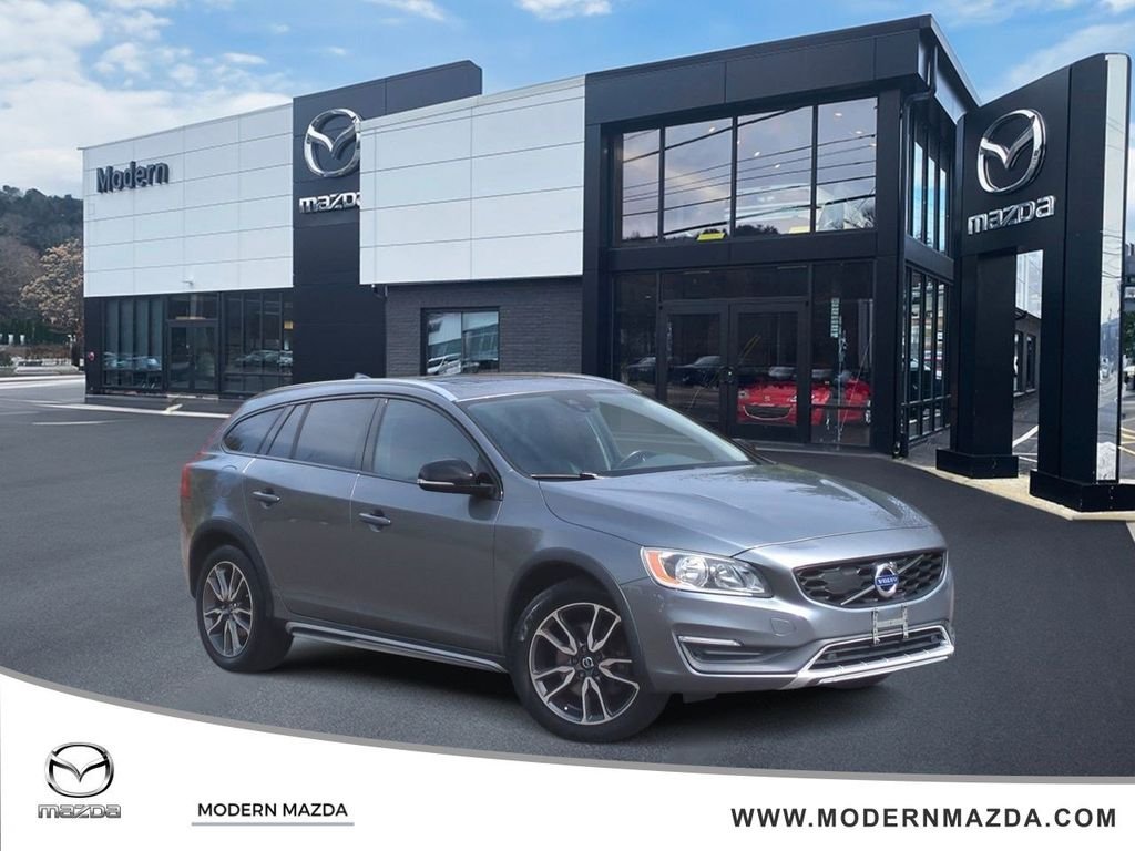 2016 Volvo V60 Base