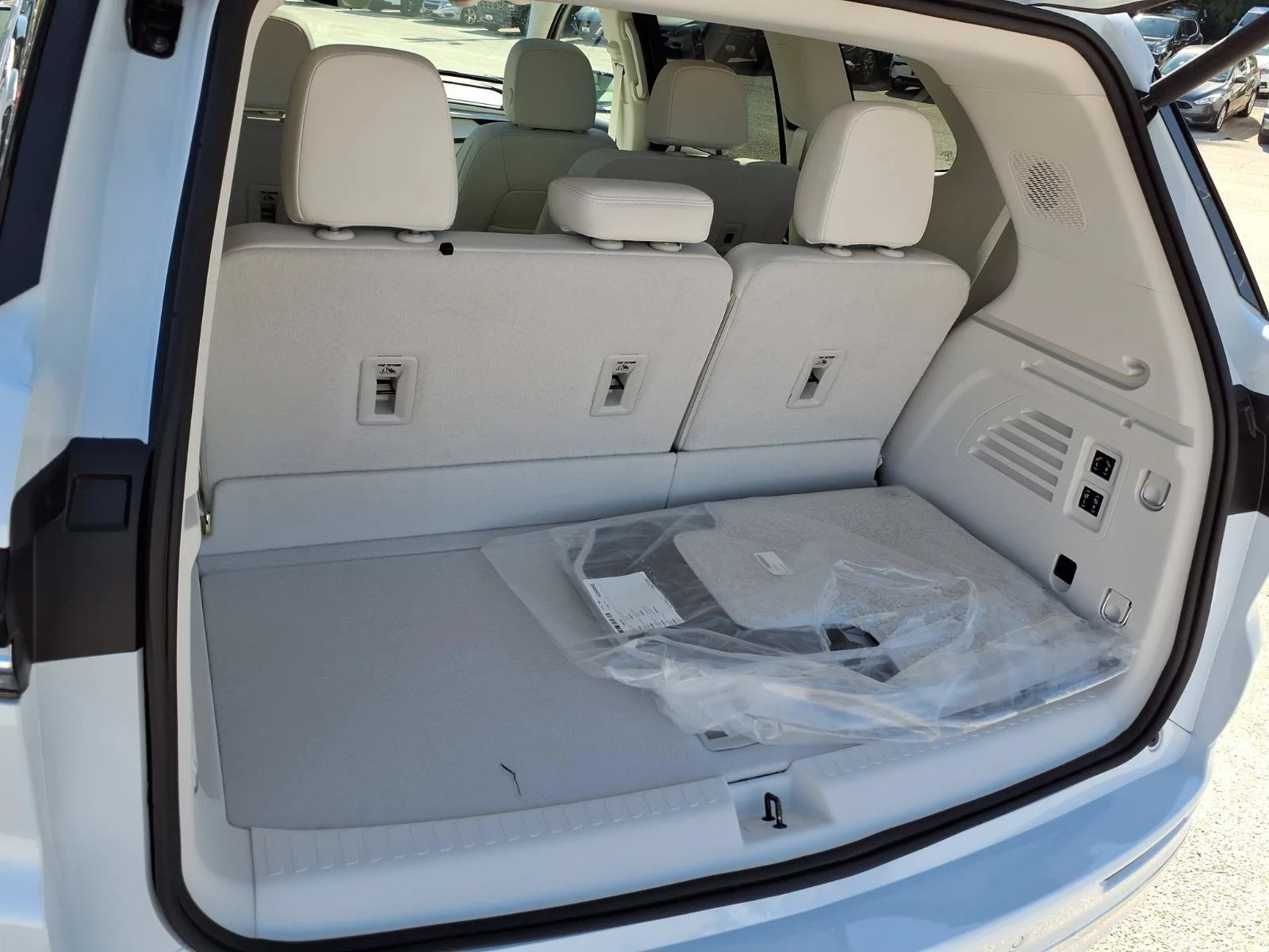 2027 Buick Enclave Avenir - Photo 21