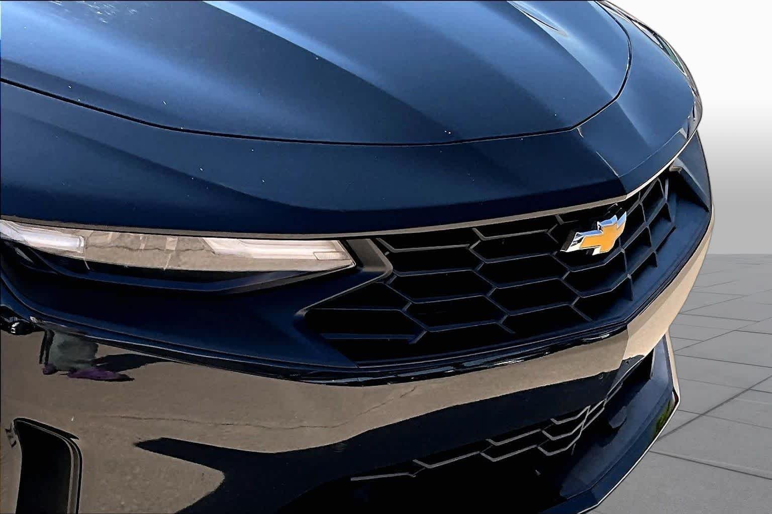 Used 2023 Black Chevrolet 1LT image 27