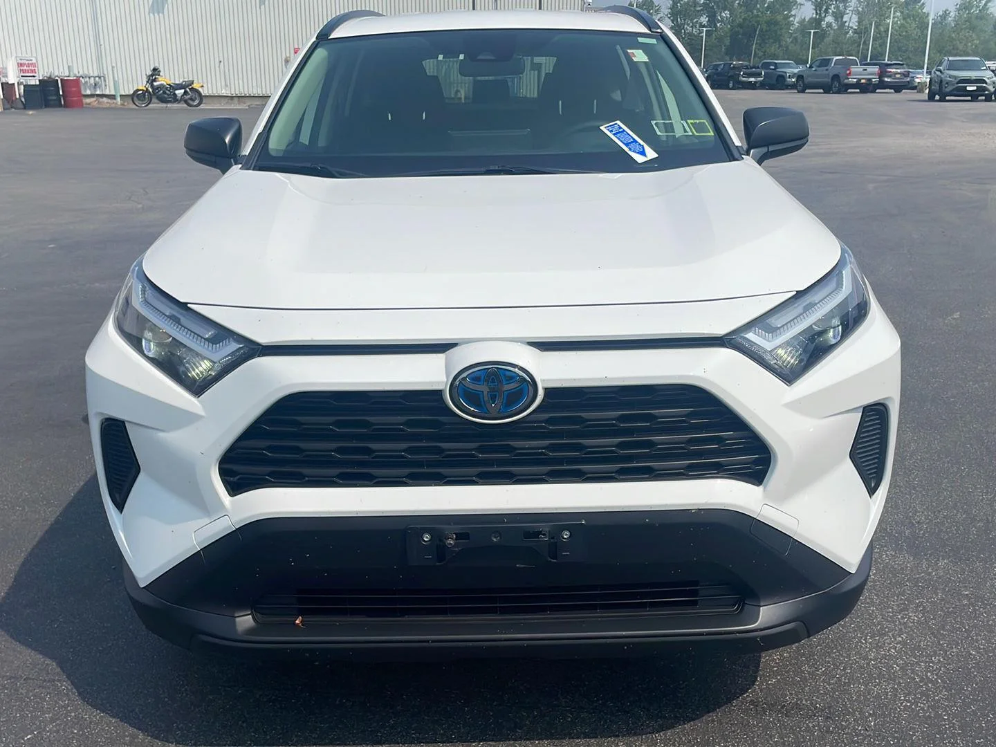 Used 2024 Ice Cap Toyota LE image 6