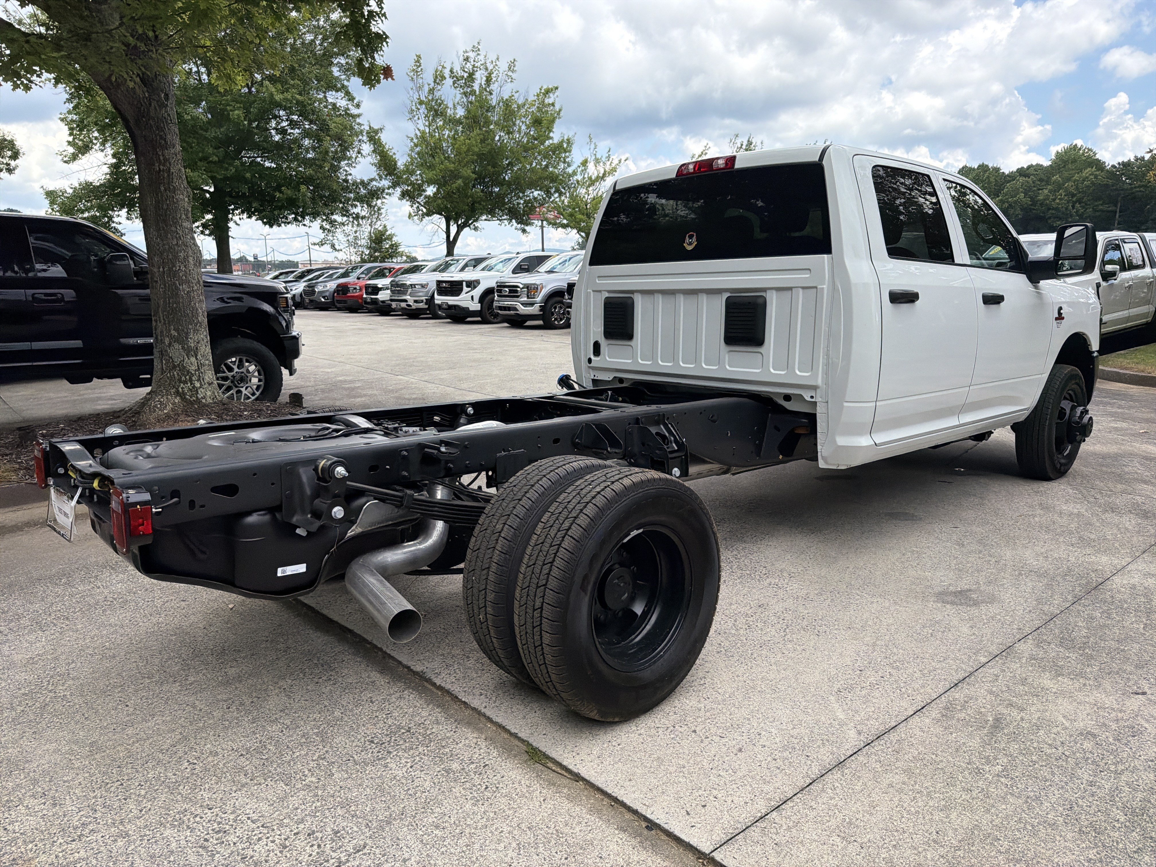 New 2026 Bright White Clearcoat RAM Tradesman image 7
