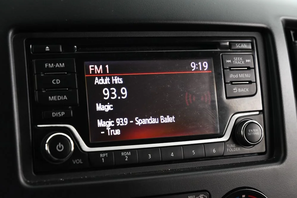 Used 2018 White Nissan S image 15
