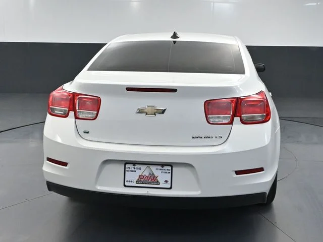 Used 2015 White Chevrolet LS image 4