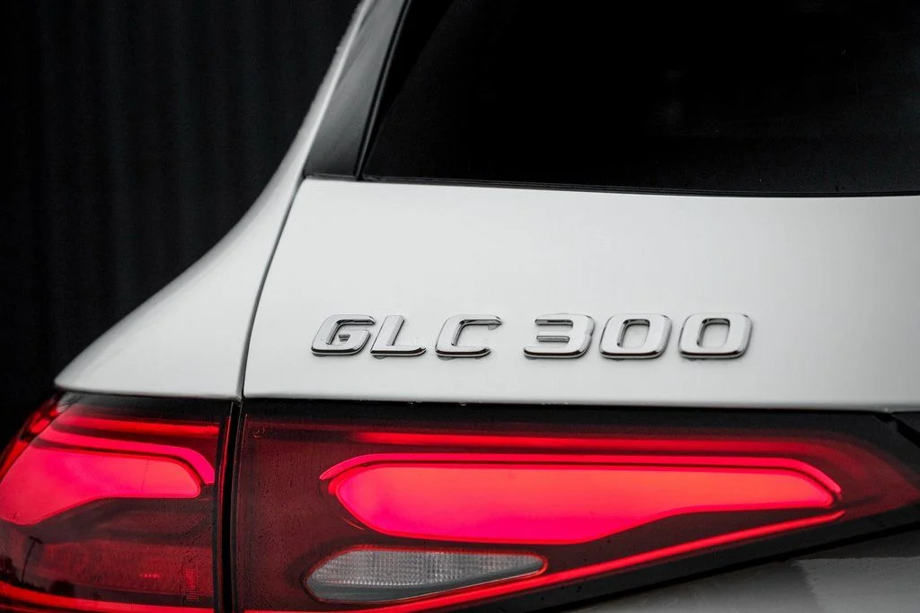Certified Used 2026 Polar White Mercedes-Benz GLC 300 image 10
