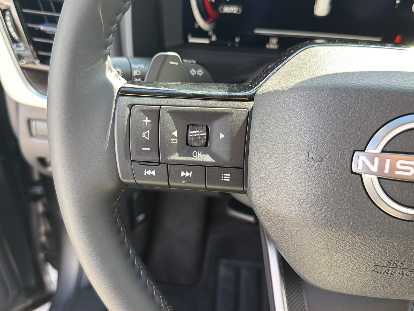 New 2026 Gray Nissan Platinum image 17