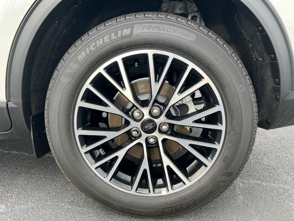 New 2026 White Ford Base image 21