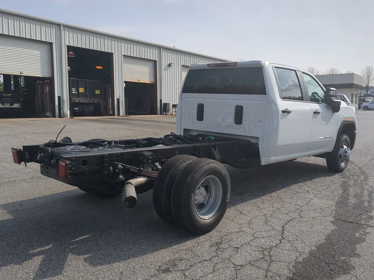New 2026 Summit White GMC Pro image 8