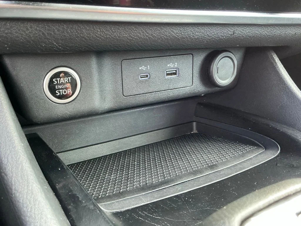 Used 2023 Gray Nissan S image 27