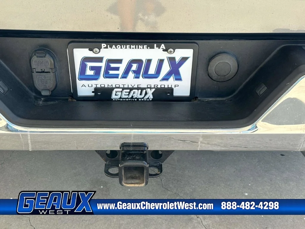 Used 2023 Gray Chevrolet LT image 18