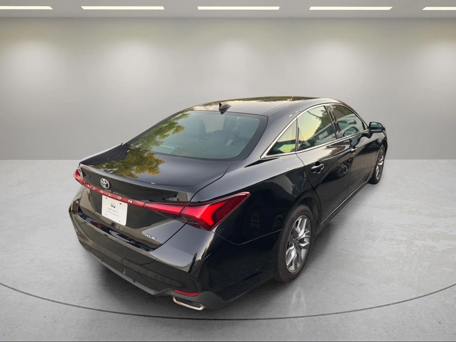 Used 2022 Midnight Black Metallic Toyota XLE image 11