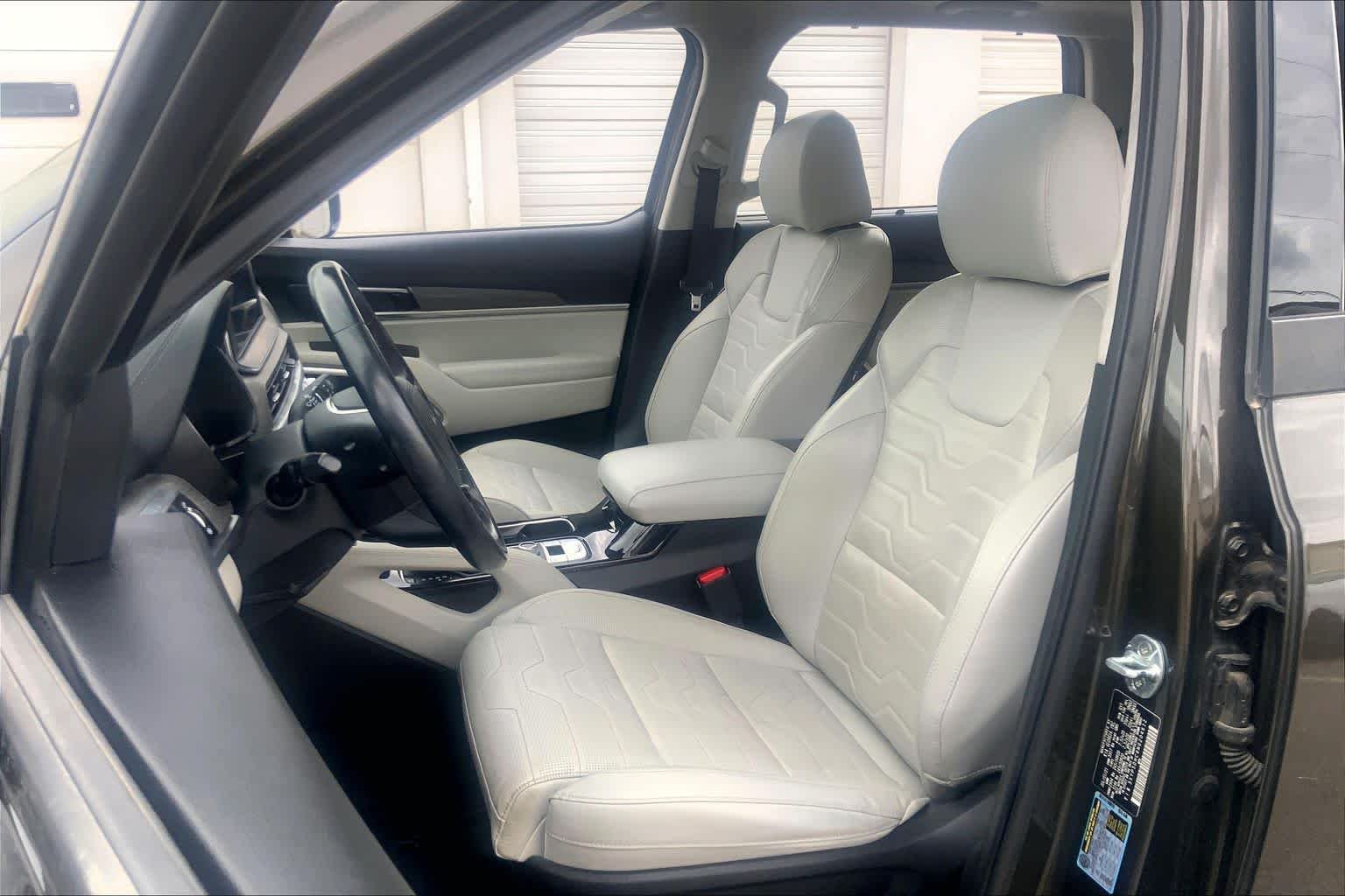 Used 2022 Dark Moss Kia SX image 8