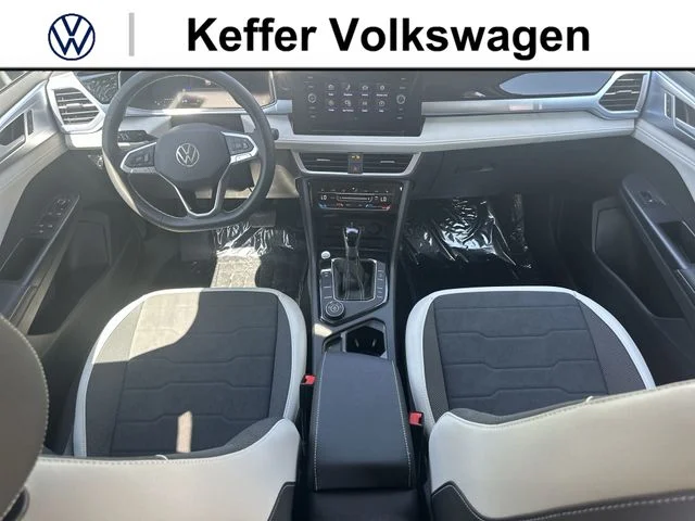 New 2026 White Volkswagen 1.5T SE image 27