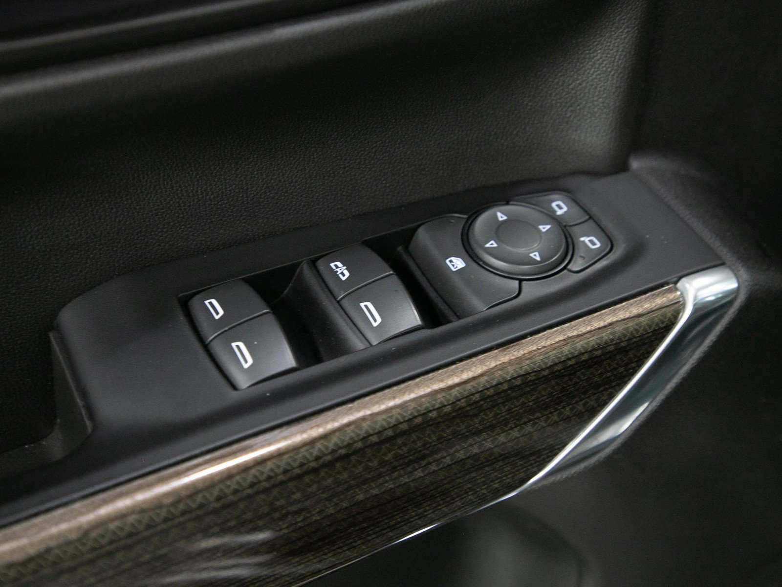 Used 2019 Black Chevrolet RST image 22