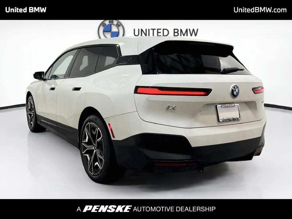 Certified Used 2024 Alpine White BMW xDrive50 image 7