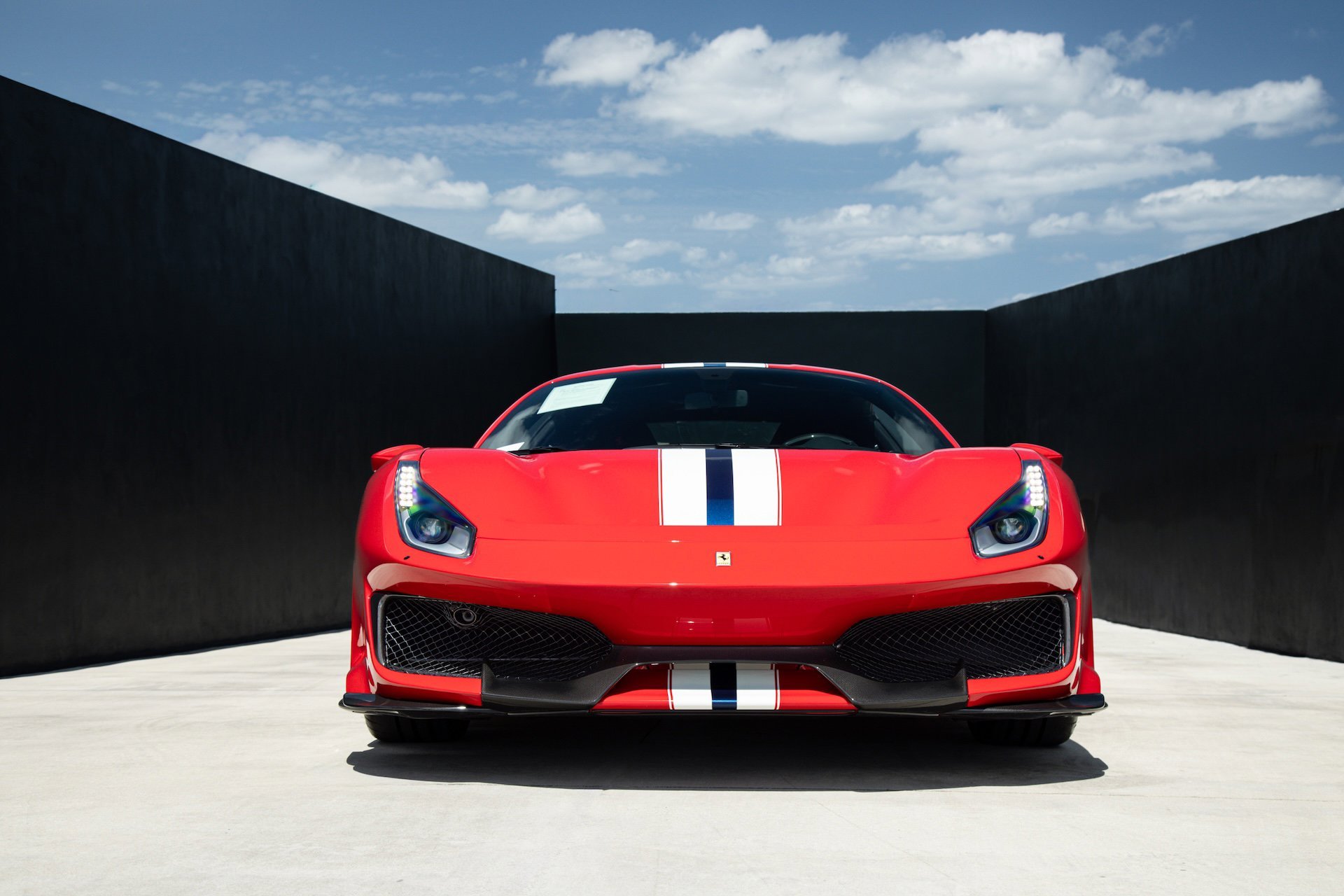 Certified Used 2020 Red Ferrari  image 14