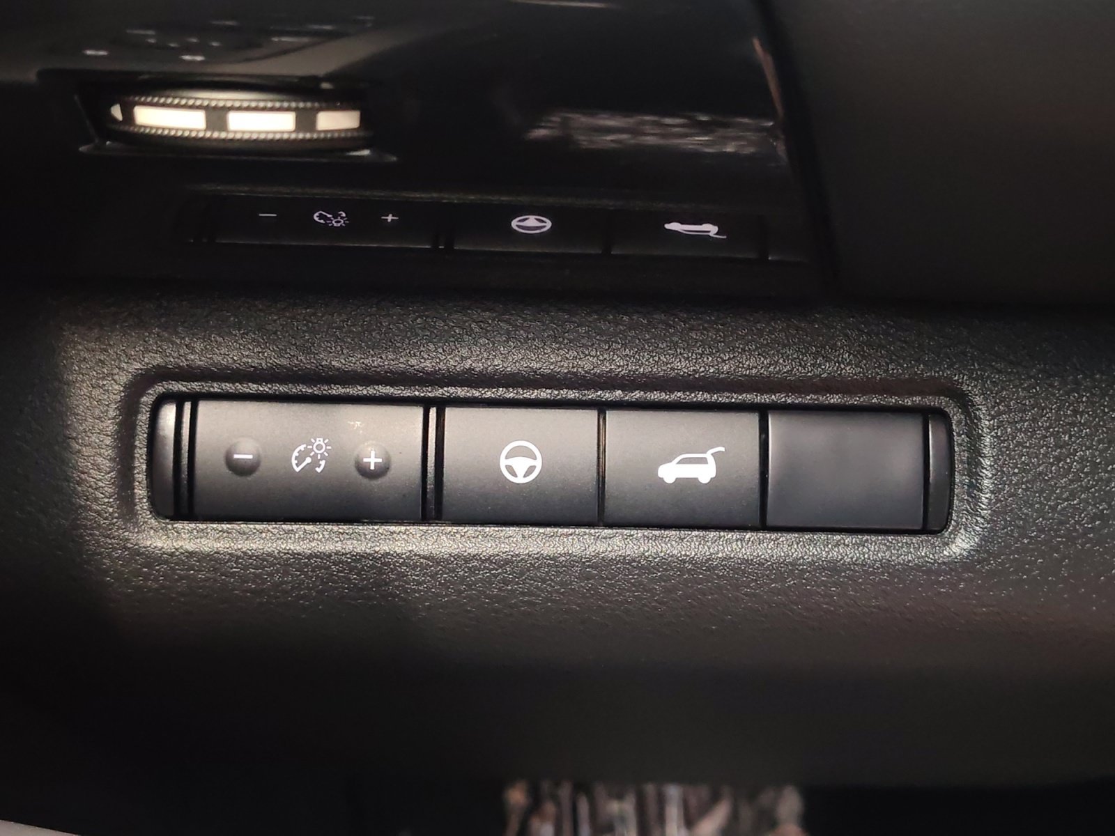 Used 2025 Super Black Nissan SV image 26