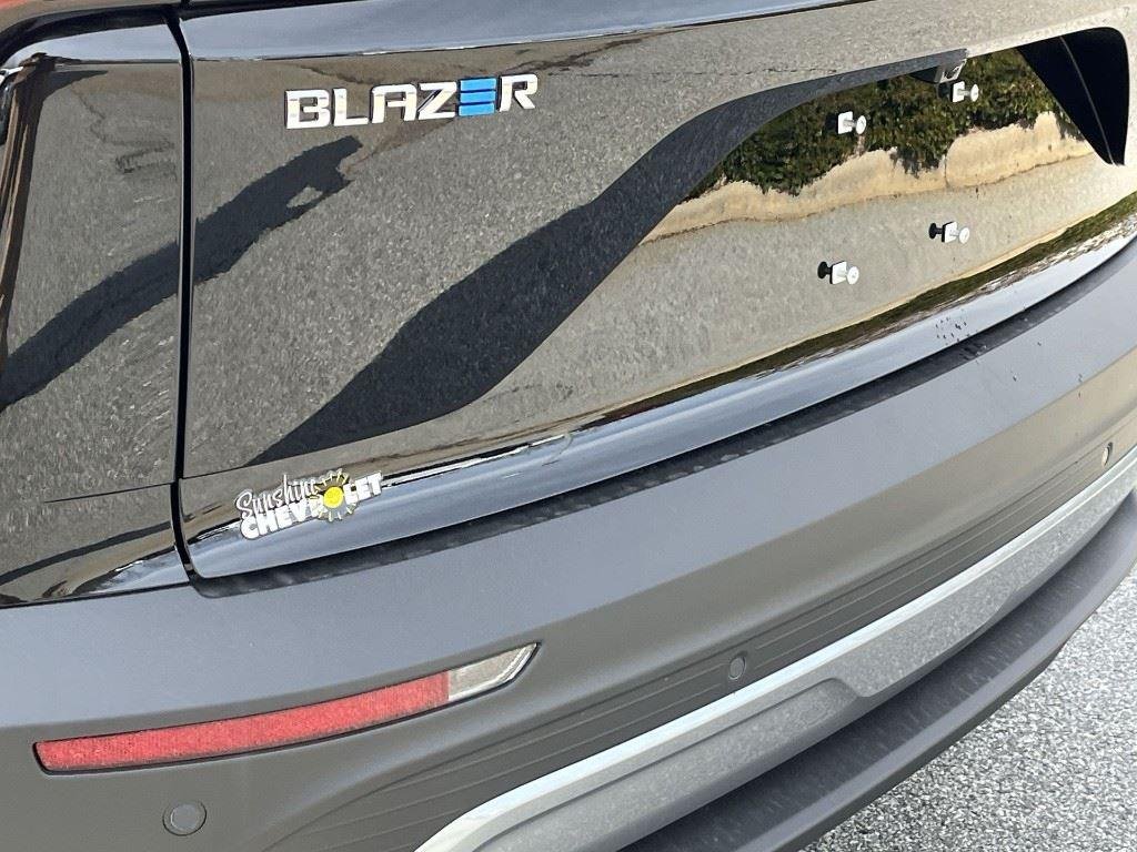 2025 Chevrolet Blazer EV LT - Photo 30