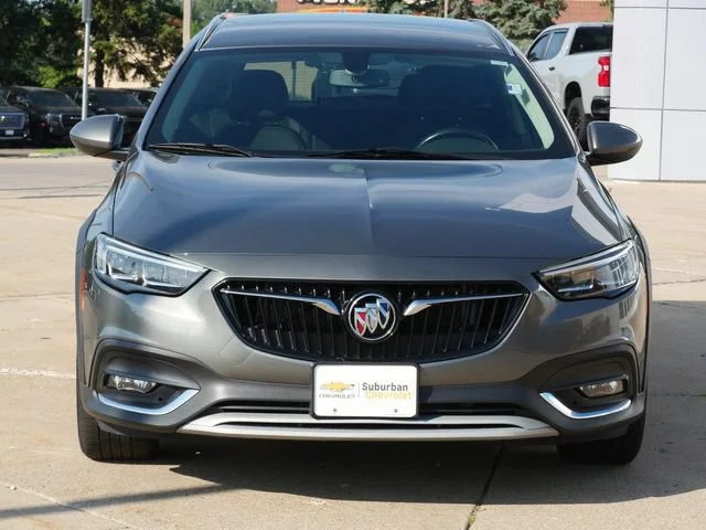 Used 2018 Buick Regal TourX Essence with VIN W04GV8SX1J1175324 for sale in Eden Prairie, Minnesota