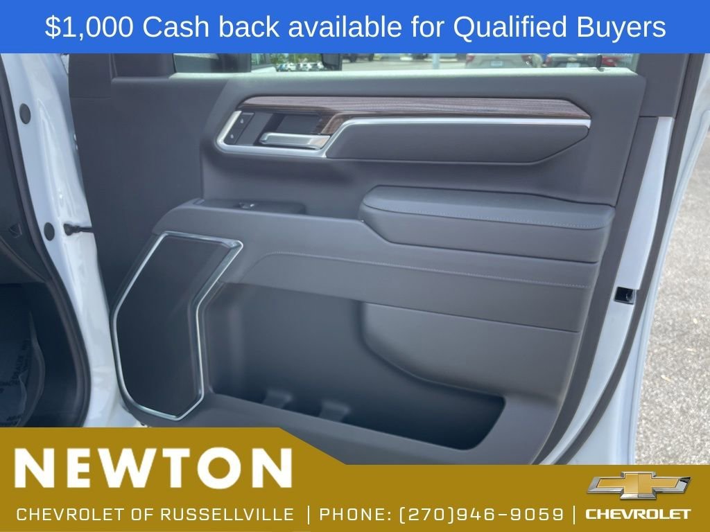 New 2026 Summit White Chevrolet LT image 27