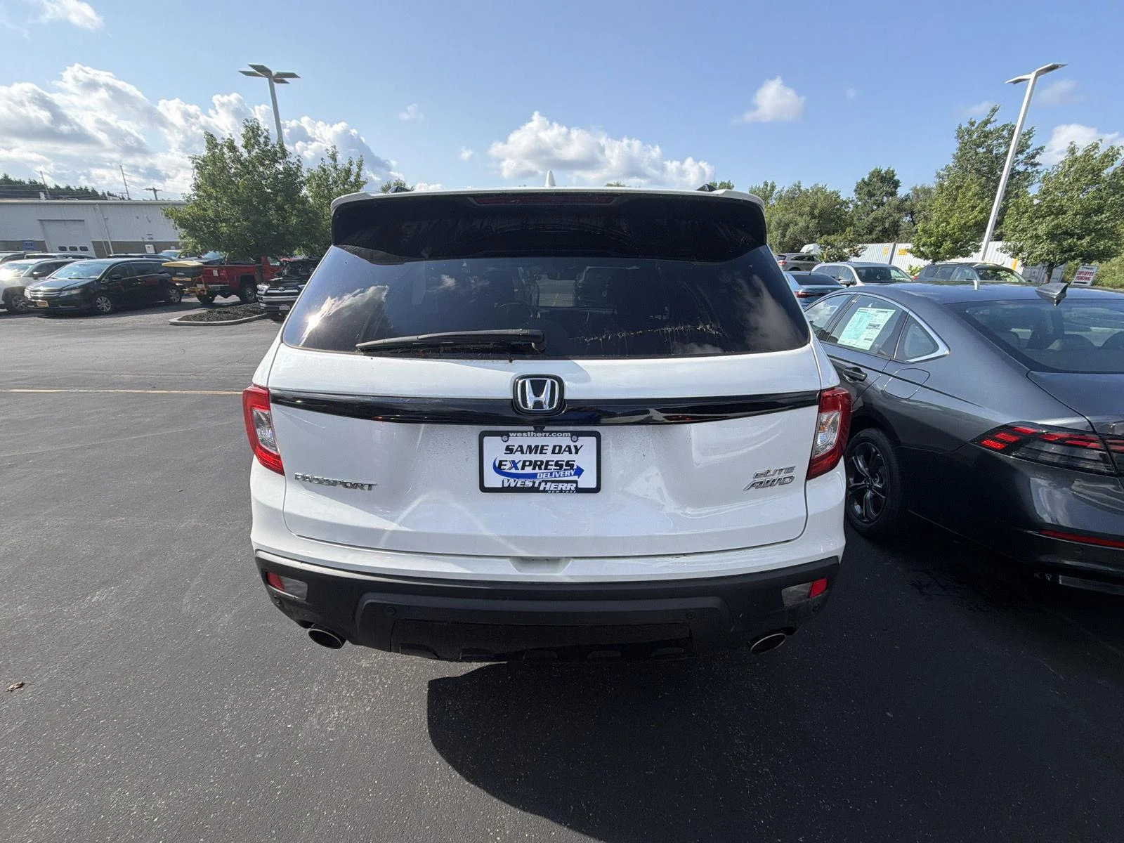 Used 2021 Platinum White Pearl Honda Elite image 8