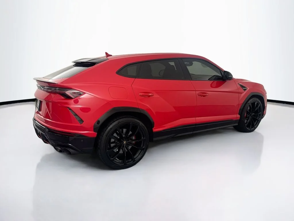 Used 2022 Rosso Mars Metallic Lamborghini  image 5