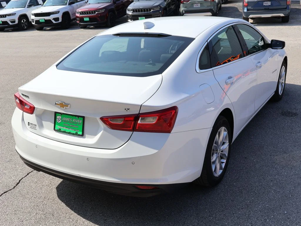 Used 2024 White Chevrolet LT image 5