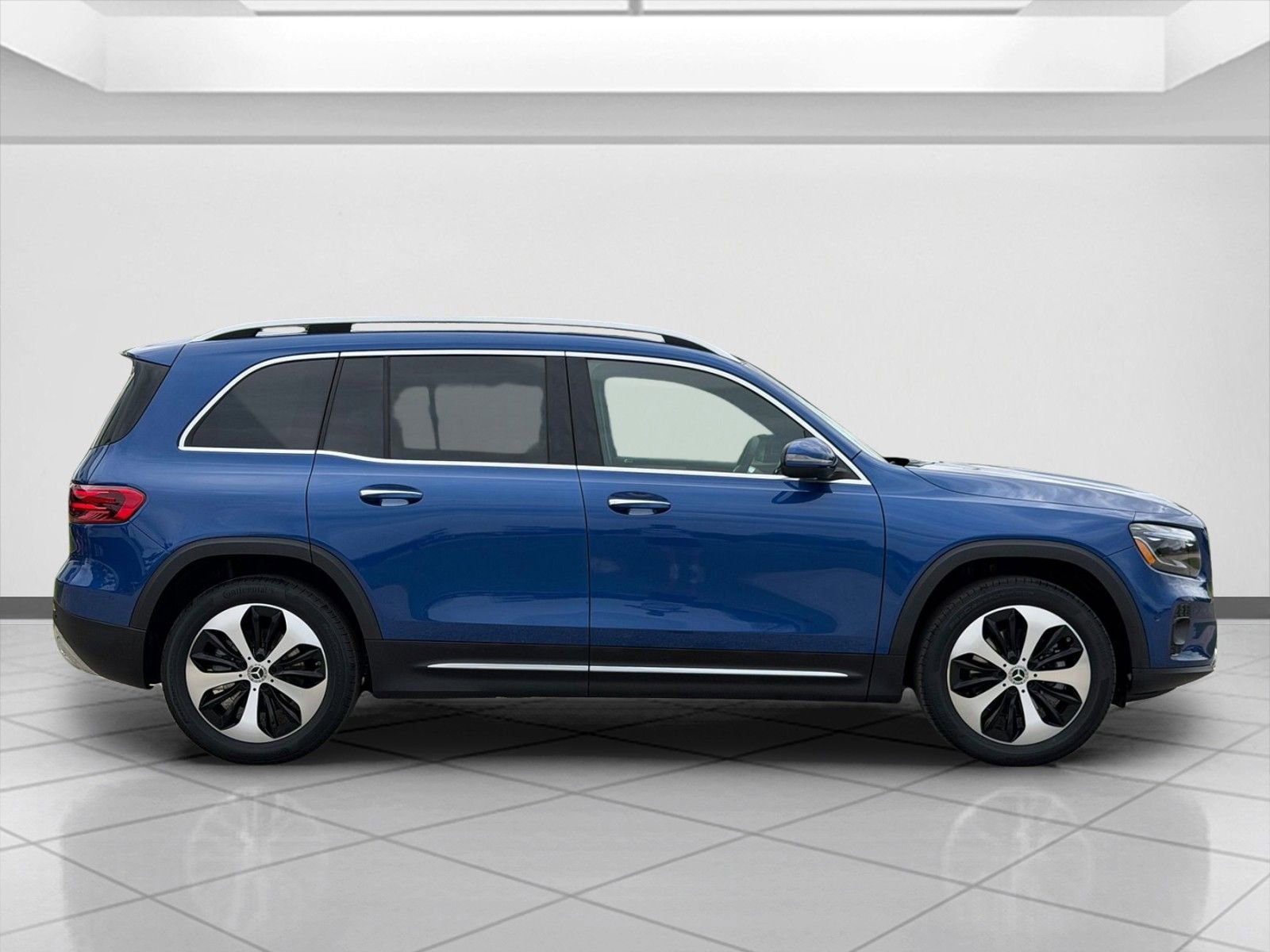 New 2026 Starling Blue Metallic Mercedes-Benz GLB 250 image 26