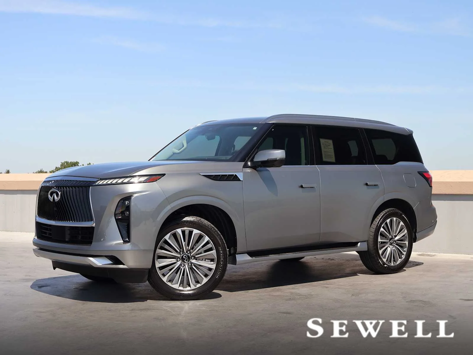 2026 INFINITI QX80 LUXE