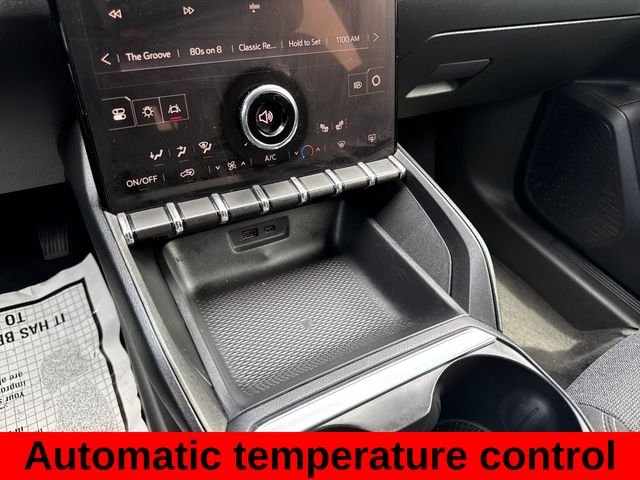 Used 2025 Ebony Twilight Metallic GMC Elevation image 20