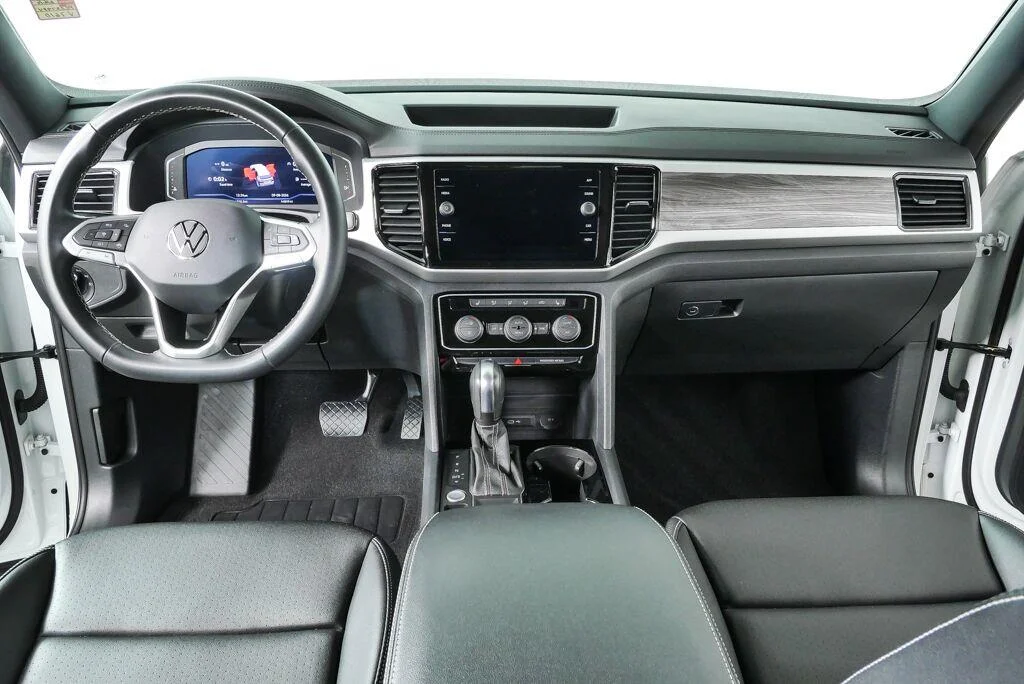 Certified Used 2023 Pure White Volkswagen 2.0T SE w/Technology image 17