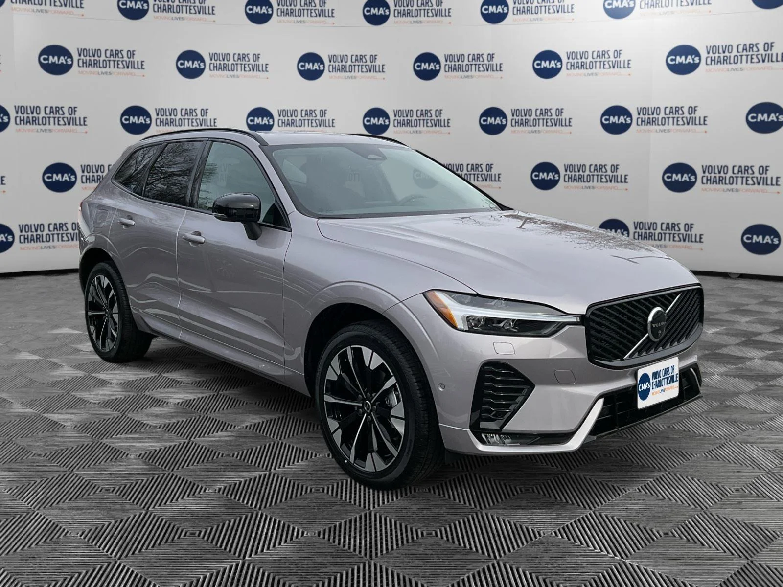 2026 Volvo XC60 Plus - Photo 7