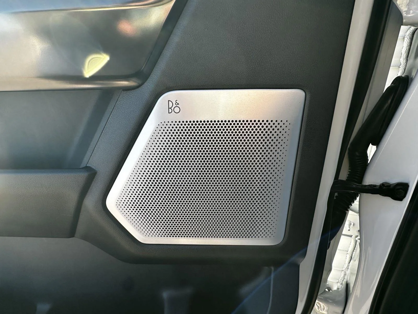 New 2025 Star White Metallic Tri-Coat Ford Platinum image 19