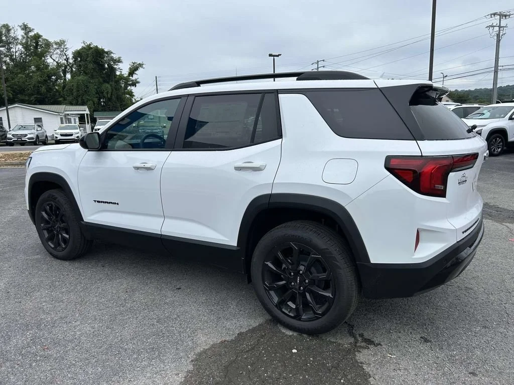 New 2027 Summit White GMC Elevation image 6