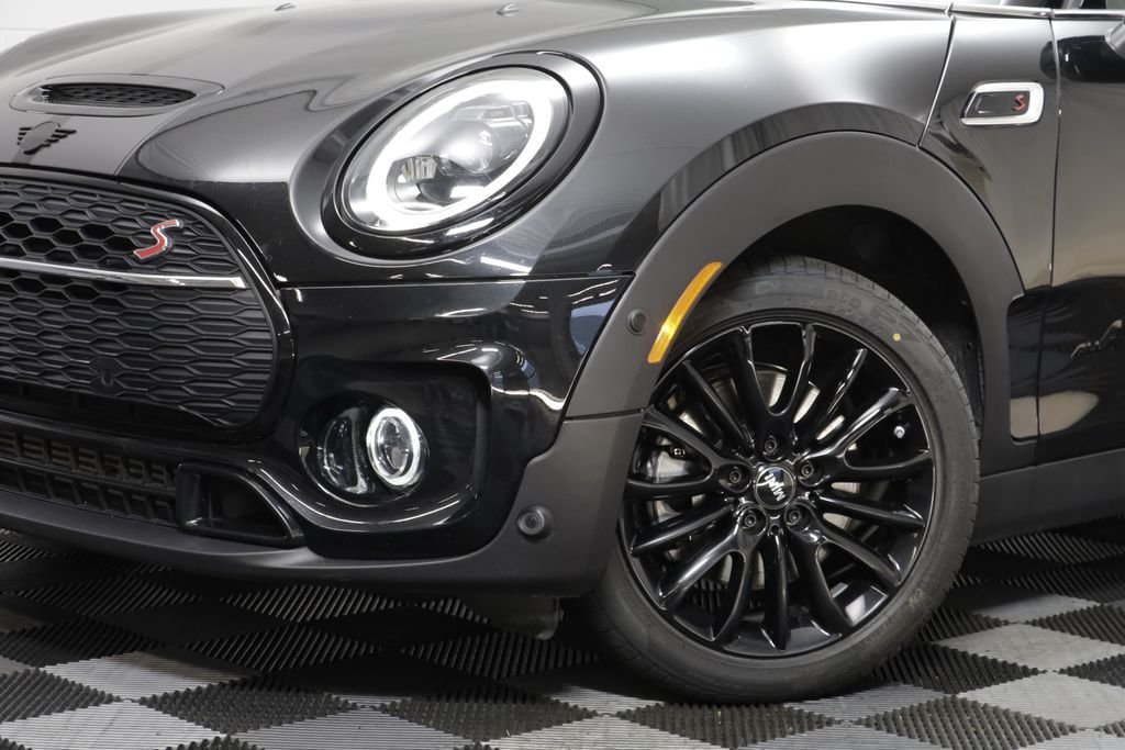 Certified Used 2023 Midnight Black MINI Iconic image 3