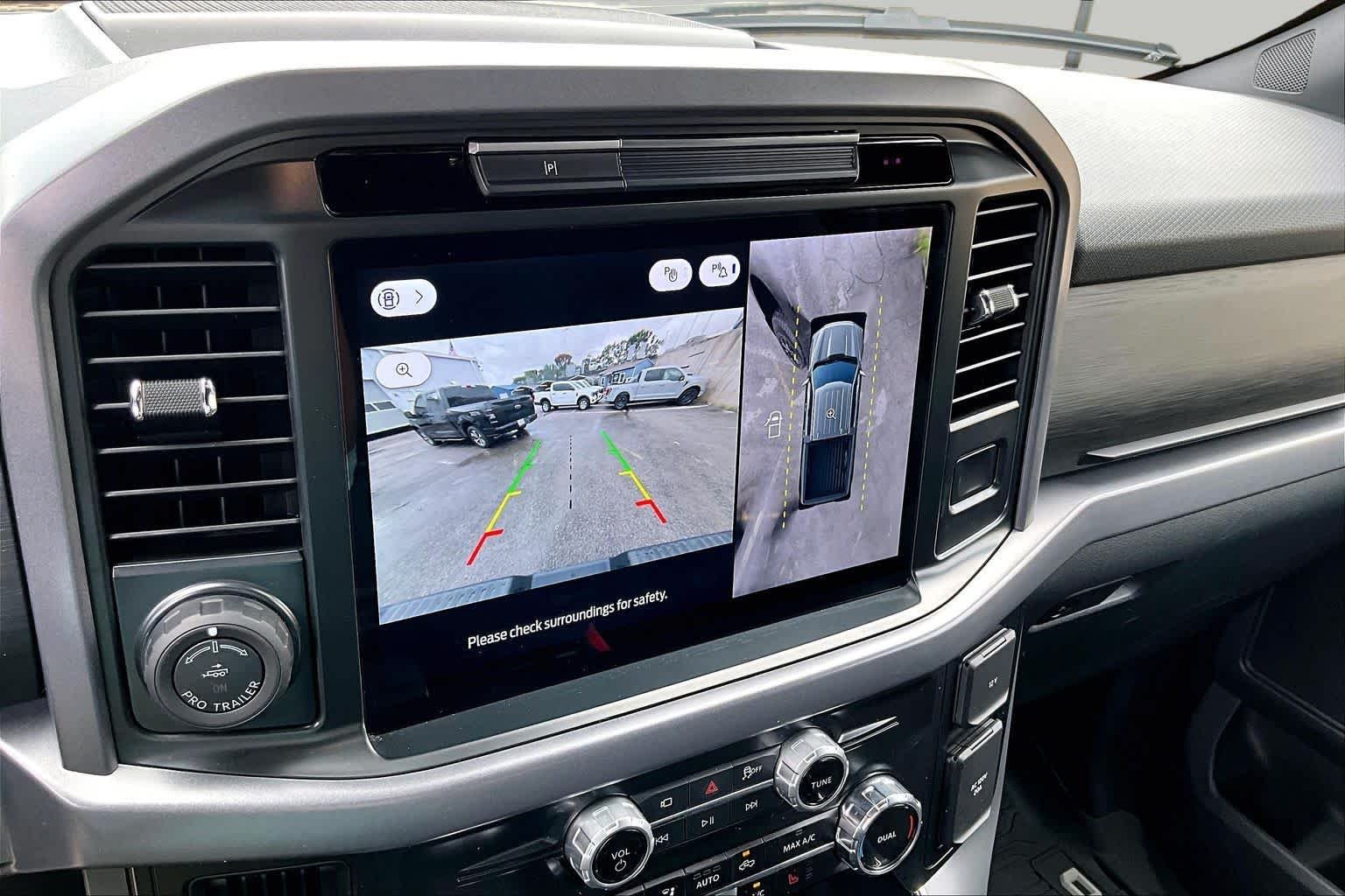 Used 2025 Agate Black Metallic Ford XLT image 29
