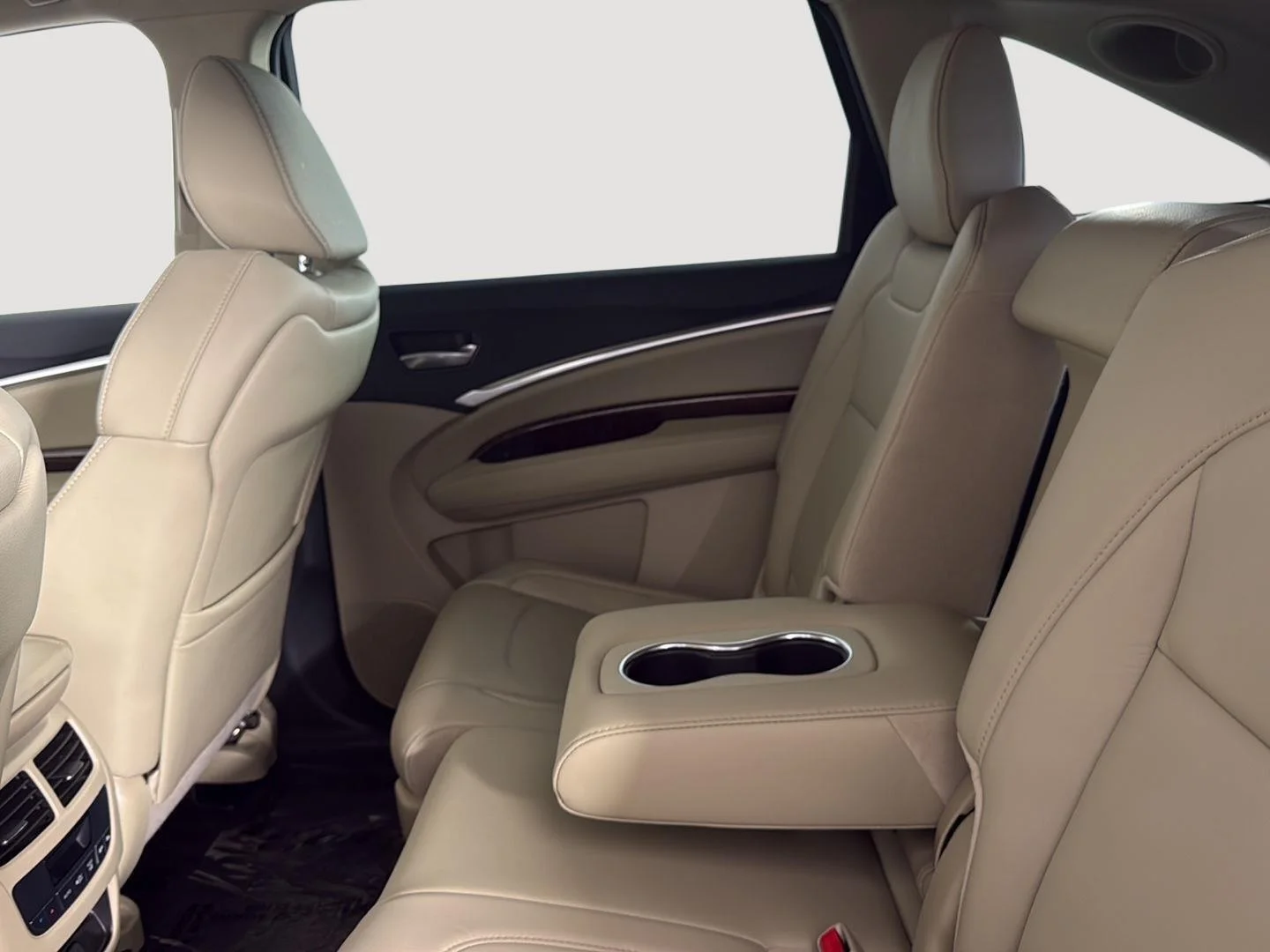 Used 2018 White Acura SH-AWD w/Technology Pkg image 22