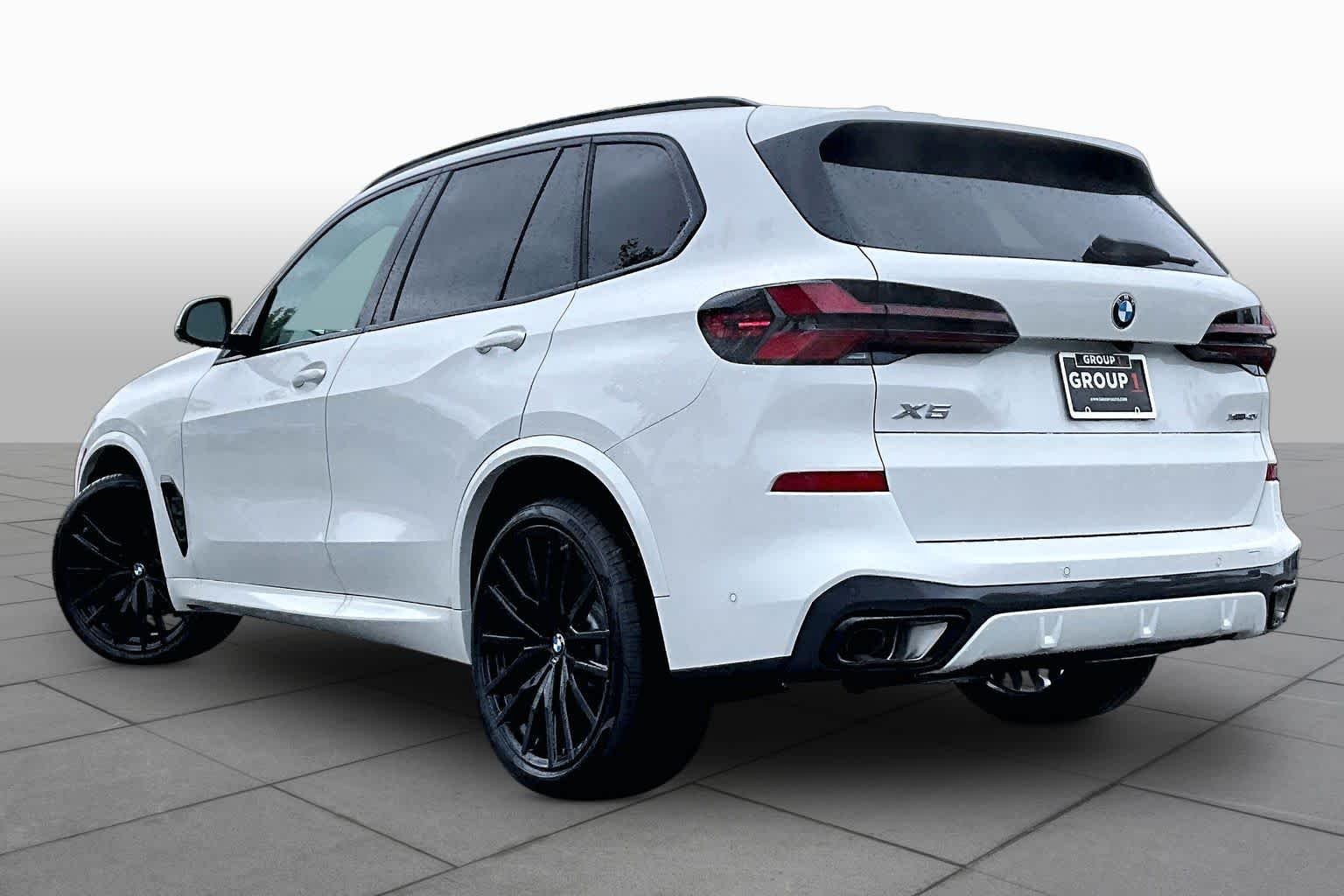 New 2026 Alpine White BMW xDrive40i image 12