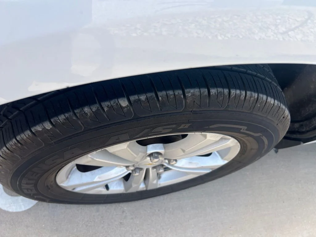 Used 2017 White Chevrolet LS image 13