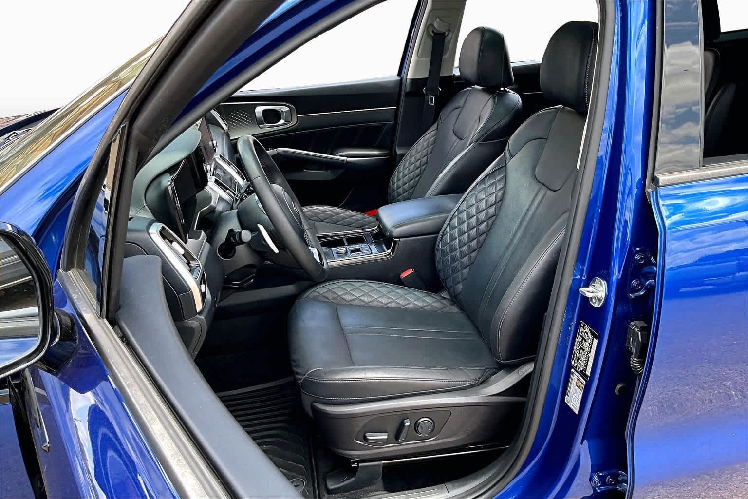 Used 2021 Sapphire Blue Kia SX Prestige image 8