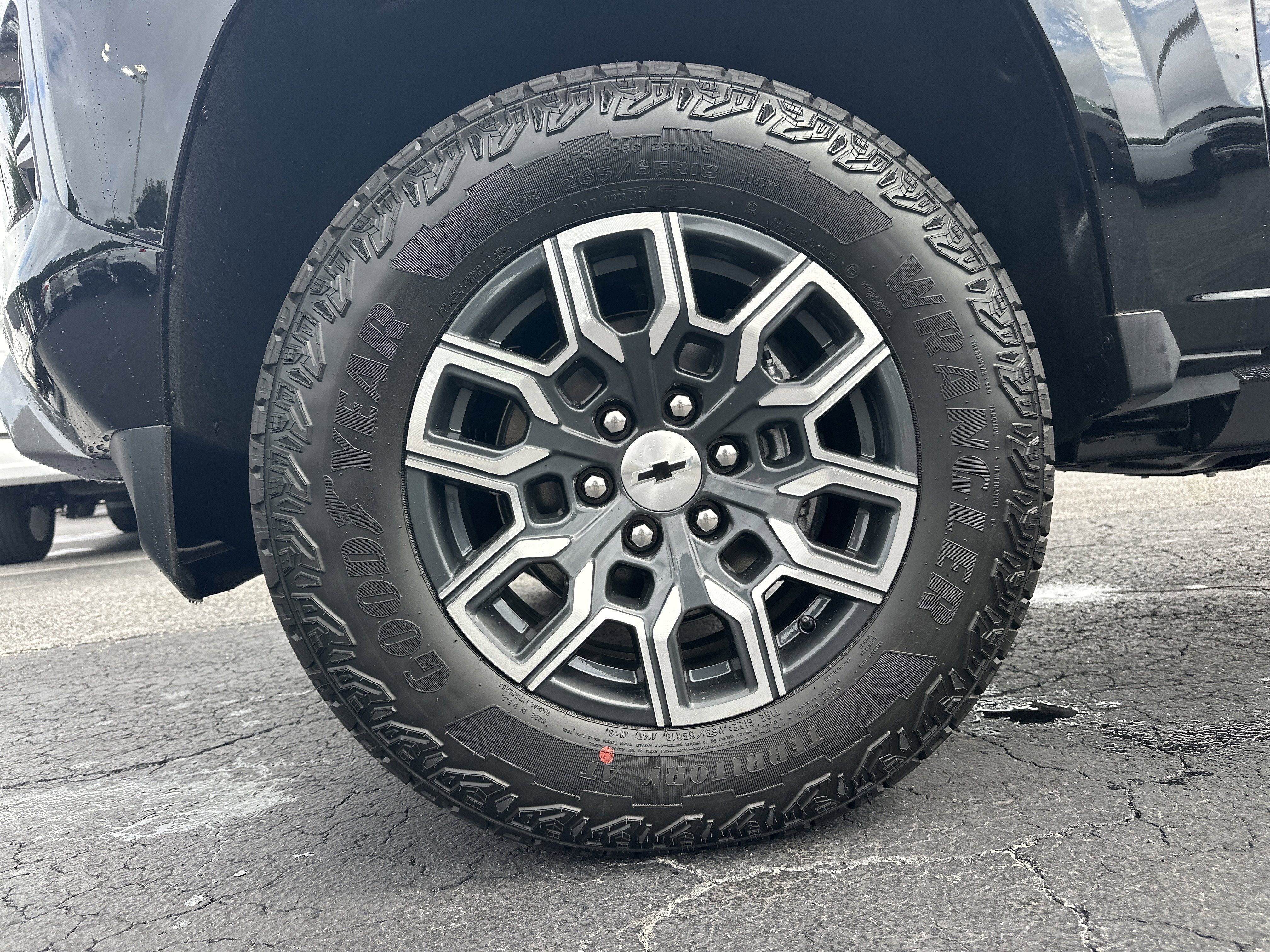2026 Chevrolet Colorado Z71 - Photo 12