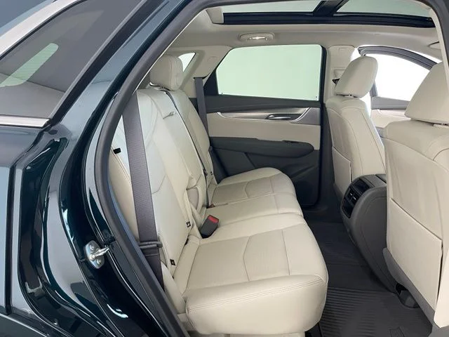 Used 2025 Green Cadillac Premium Luxury image 48