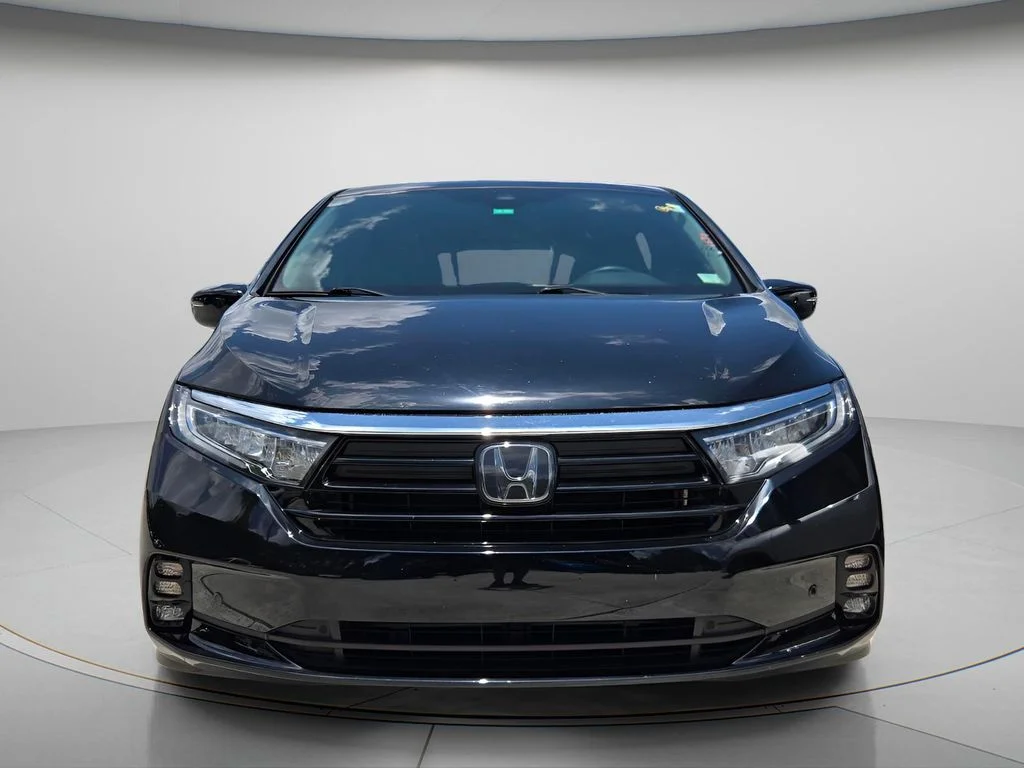 Used 2023 Black Honda Touring image 3