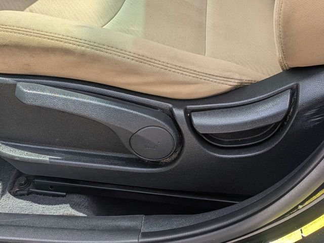 Used 2013 Black Hyundai GLS image 18