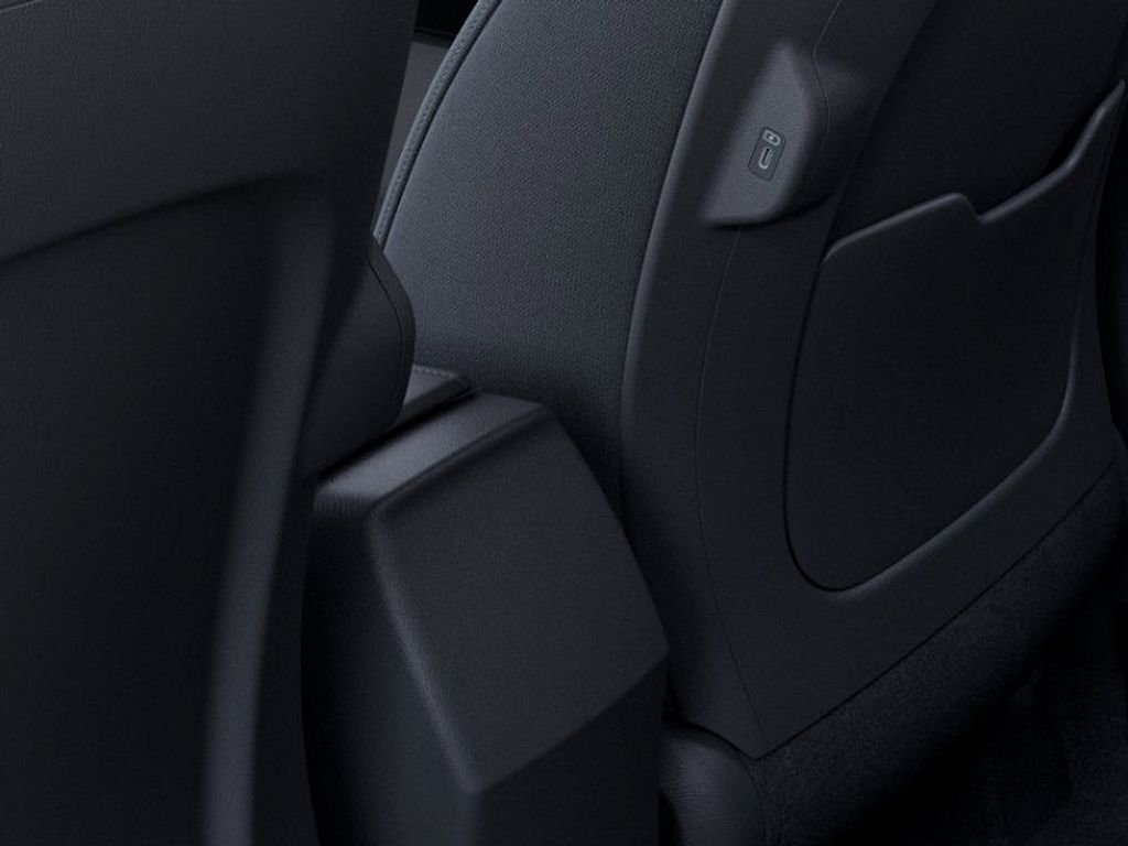 New 2026 Snow White Pearl Kia LX image 26