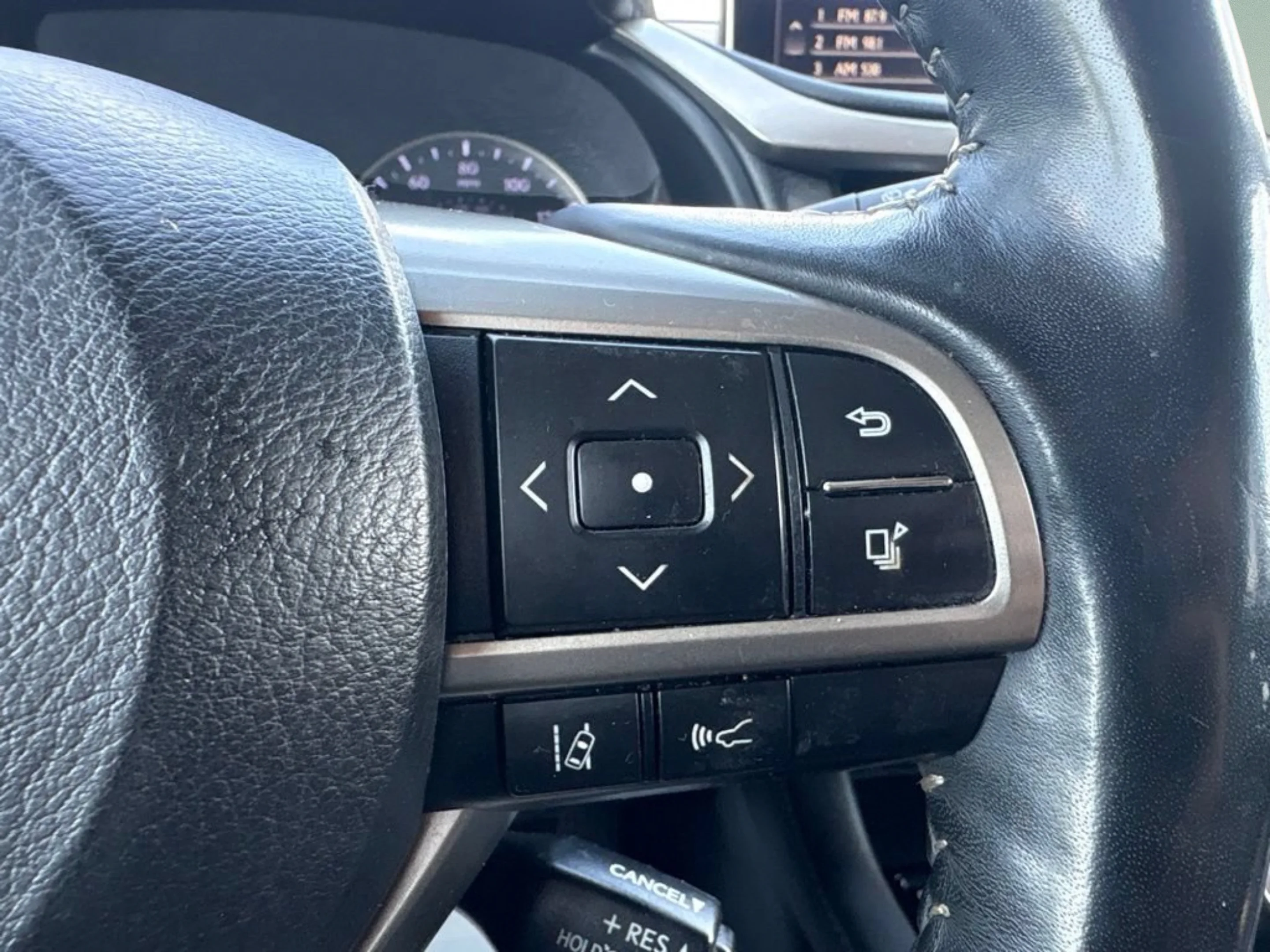 Used 2019 Silver Lexus 350 image 10